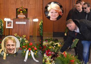 Ivo Pavlík se rok od smrti Věry Špinarové zúčastnil dalšího pohřbu na stejném místě, kde pohřbil matku. 