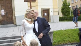 Svatba Iva Valenty a jeho dlouholeté družky Aleny ve Zlíně (14. 5. 2016)