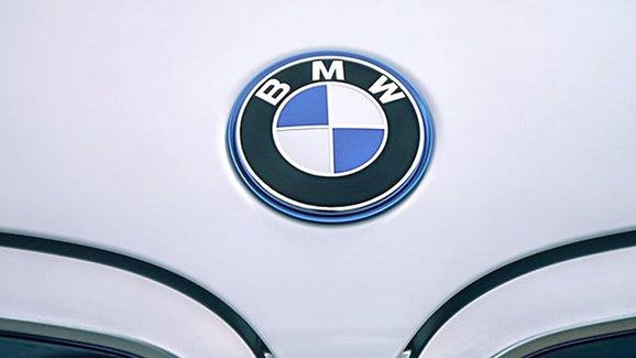 BMW má kvůli koronaviru za čtvrtletí ztrátu 666 milionů eur