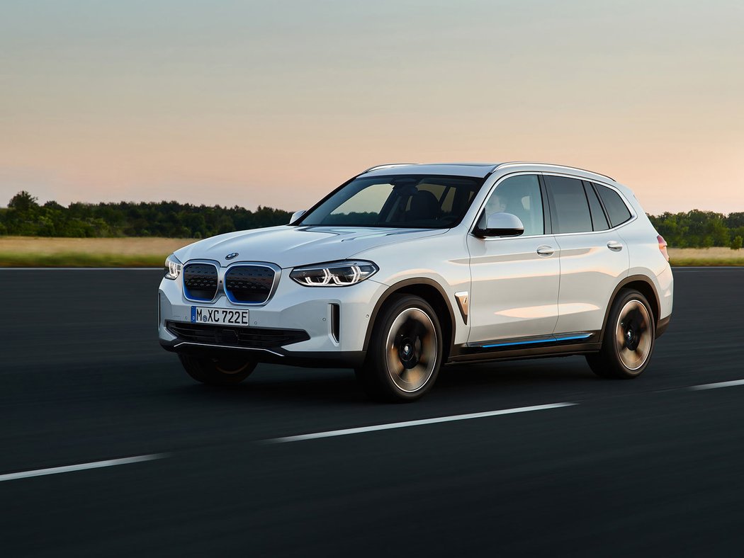 BMW iX3