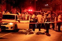 Teror v Izraeli: Tři mrtví po střelbě a útoku nožem. Nevycházejte, varuje policie v Eladu