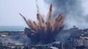 Izrael odpověděl několika leteckými útoky na město Gaza