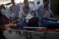 Izrael udeřil na Hamás ze země i vzduchu: Čtyři mrtví, 120 zraněných