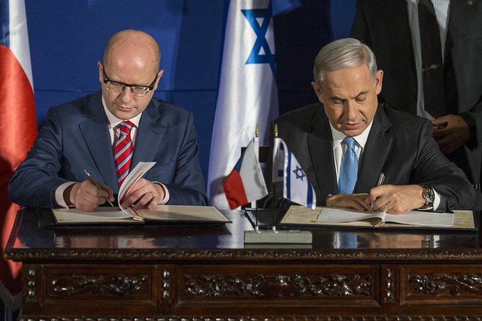 Premiér Sobotka v Jeruzalémě: Mezivládní konzultace ČR a Izrael v listopadu 2014. Vpravo Benjamin Netanjahu