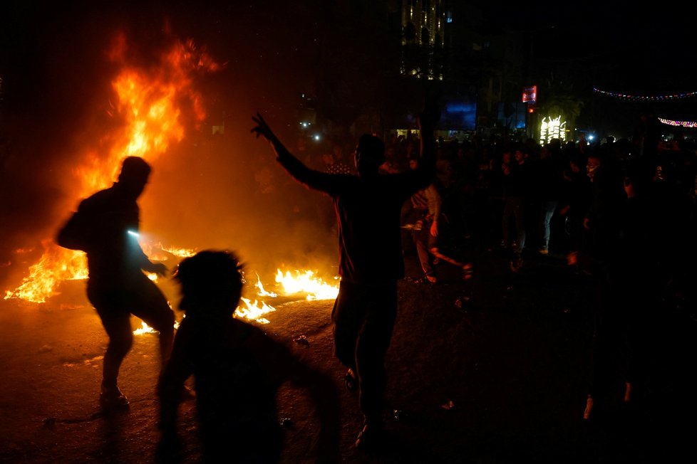 Palestinci v Gaze oslavují teroristický útok v Jeruzalémě. (27.1.2023)