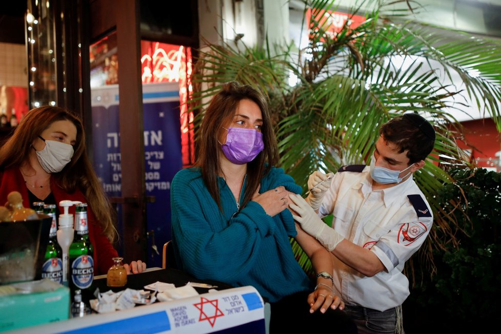 Očkování v izraelském Tel Avivu (18. 2. 2021)