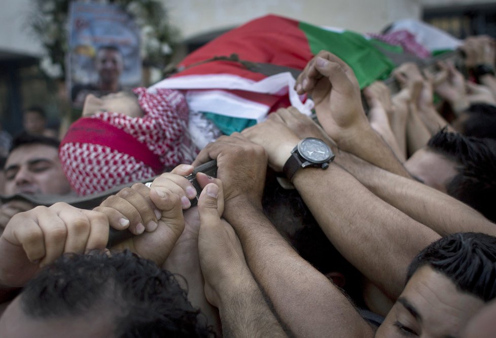 Obrazem: Jeden den bojů mezi Izraelem a Palestinou