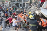 Bombardované Pásmo Gazy: Hrozí nemoci a smrt tisíců pacientů, dochází zásoby jídla, varuje úřad OSN