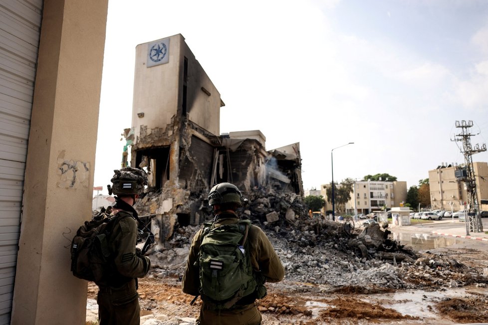 Ve městě Sderot na jihu Izraele probíhají boje již druhý den (8.10.2023)