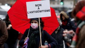 Ve Francii se šíří projevy antisemitismu: Chlapec zaútočil na rabína, další chtěl pobodat učitelku