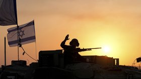 Izraelské tanky u Pásma Gazy