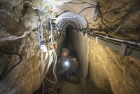 Nástražné pasti i skryté vchody: Izraelci popsali tunelovou síť Hamásu