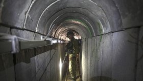 Nástražné pasti i skryté vchody: Izraelci popsali tunelovou síť Hamásu.