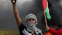 Protestující Palestinci požadují právo návratu na své území Protestující Palestinci požadují právo návratu na své území