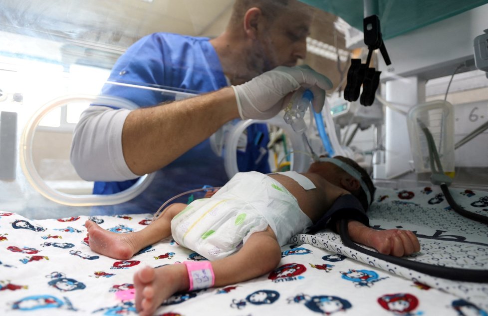 Neonatologické oddělení v nemocnici Šífa v Pásmu Gazy