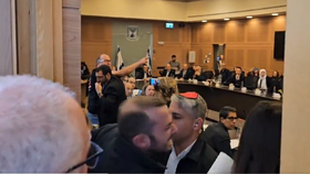 Příbuzní rukojmích na zasedání parlamentního výboru v Jeruzalémě