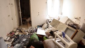 Následky řádění radikálů Hamásu v izraelském kibucu Kfar Aza