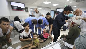 Zraněné děti v nemocnicích v Pásmu Gazy.