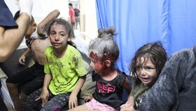 Zraněné děti v nemocnicích v Pásmu Gazy.