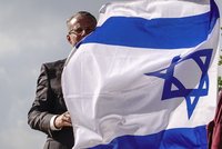 Izraelec plivl na polského velvyslance. Hrozí mu pět let vězení