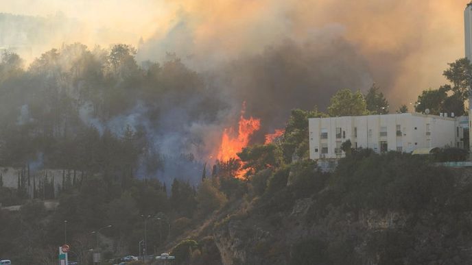 Požár v izraelském městě Haifa.
