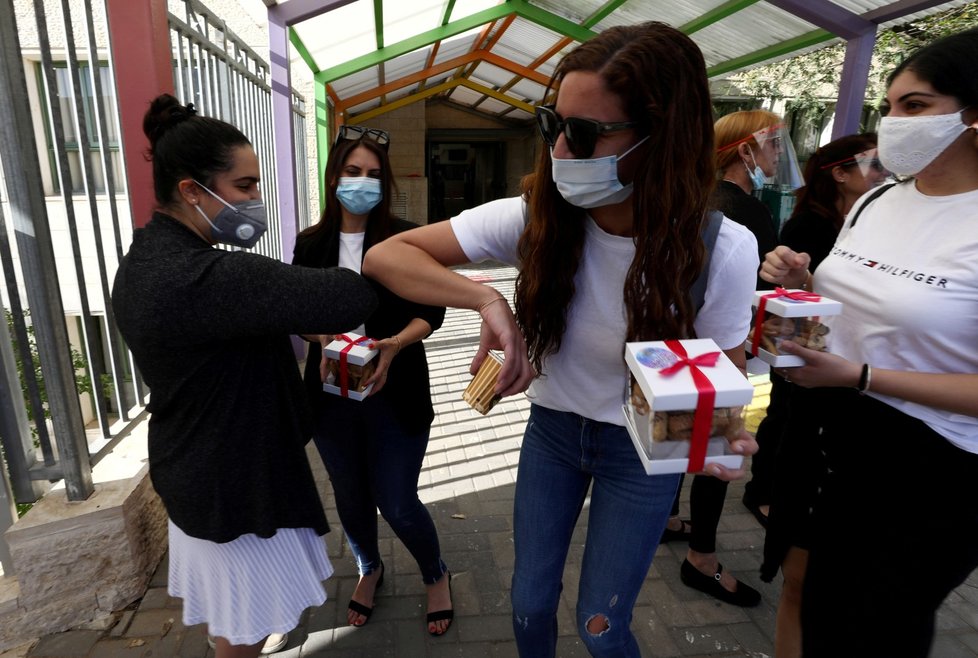 V Izraeli se po epidemii koronaviru otevřely školy.
