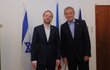 Ministr zahraničí Jakub Kulhánek (ČSSD, vlevo) a velvyslanec v Izraeli Martin Stropnický (20. 5. 2021)