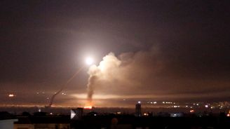 Íránci zaútočili ze Sýrie raketami na Izrael, následovala odveta bombardováním