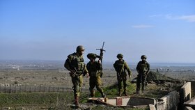 Izraelští vojáci u hranic se Sýrií