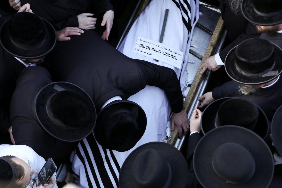 Izrael drží den smutku za 45 obětí tlačenice při náboženském shromáždění, (2.05.2021).