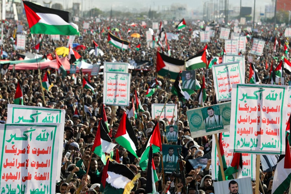 Protestní shromáždění na vyjádření solidarity s Palestinci v Gaze v Saná (22. 12. 2023)