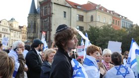Veřejné shromáždění na podporu Izraele Společně pro Izrael, které pořádá Federace židovských obcí, 1. listopadu 2023, Praha.