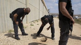 Z izraelské věznice uteklo šest palestinských vězňů, čtyři z nich byli odsouzeni na doživotí. Policie je postupně všechny dopadla.