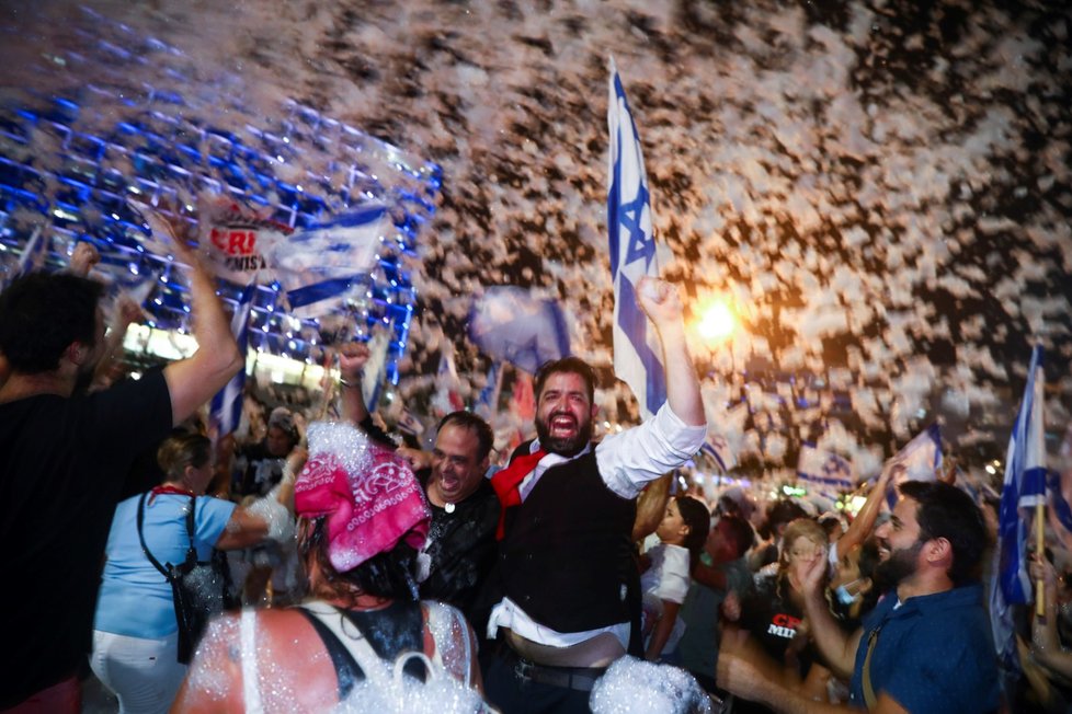 Oslavy nové vlády v Izraeli, kterou vede Naftali Bennett (13. 6. 2021)