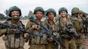 Izraelští vojáci poblíž hranice s Pásmem Gazy (4.12.2023)