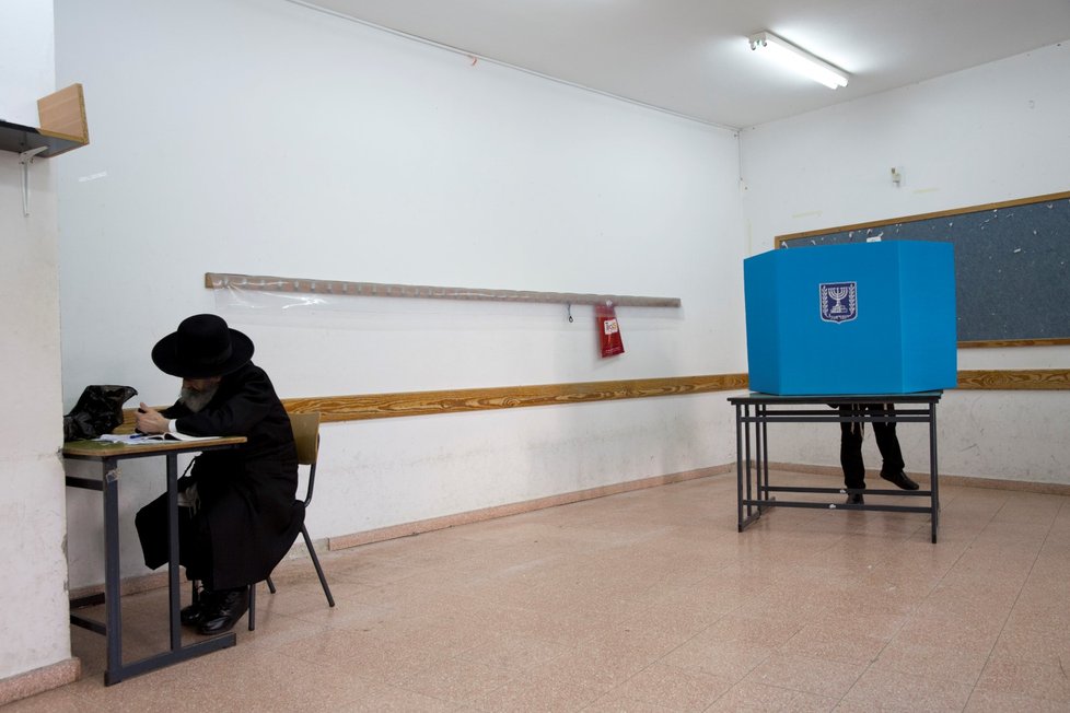 Volební klání v Izraeli se týkalo 120 křesel v parlamentu.
