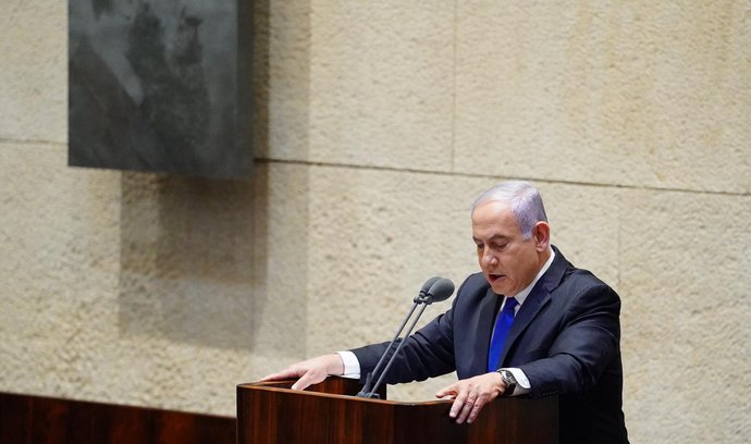 Izraelský premiér Benjamin Netanjahu oznamuje vznik vlády národní jednoty.