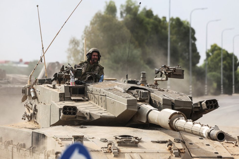 Izraelské jednotky u hranic s Pásmem Gazy (10. 10. 2023).