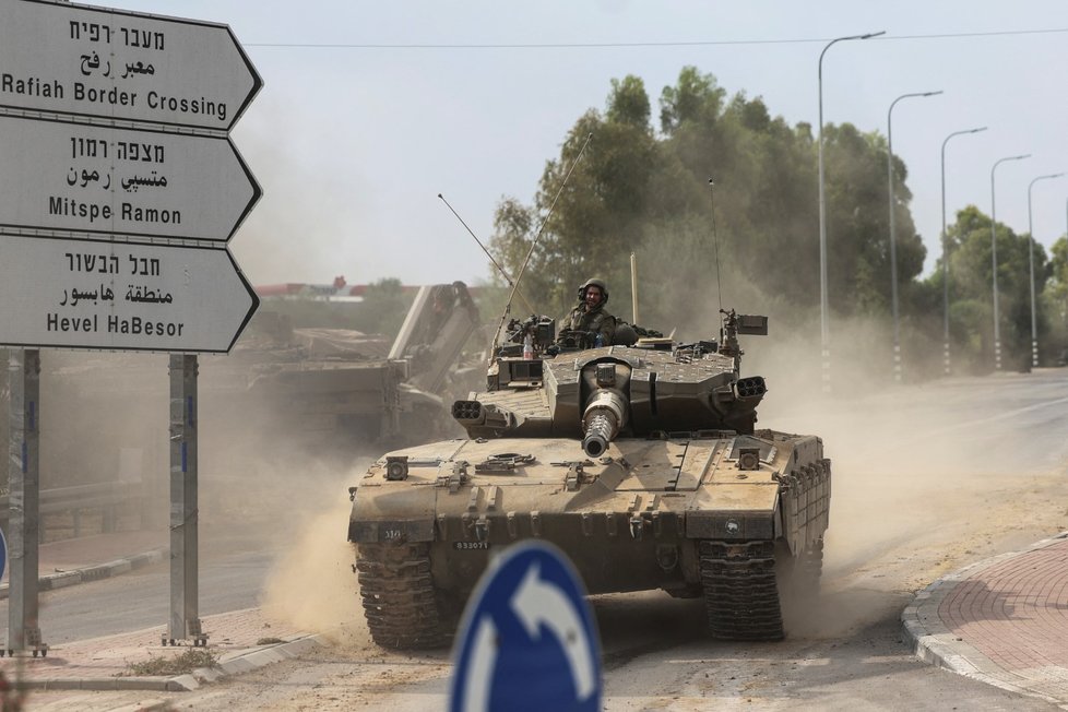 Izraelské jednotky u hranic s Pásmem Gazy (10. 10. 2023).