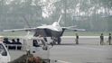 Čína na vojenské přehlídce předvedla neviditelný letoun J-20.