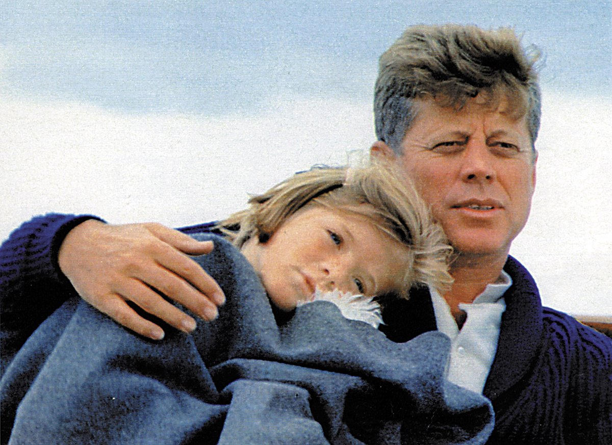J. F. Kennedy a jeho dcera.