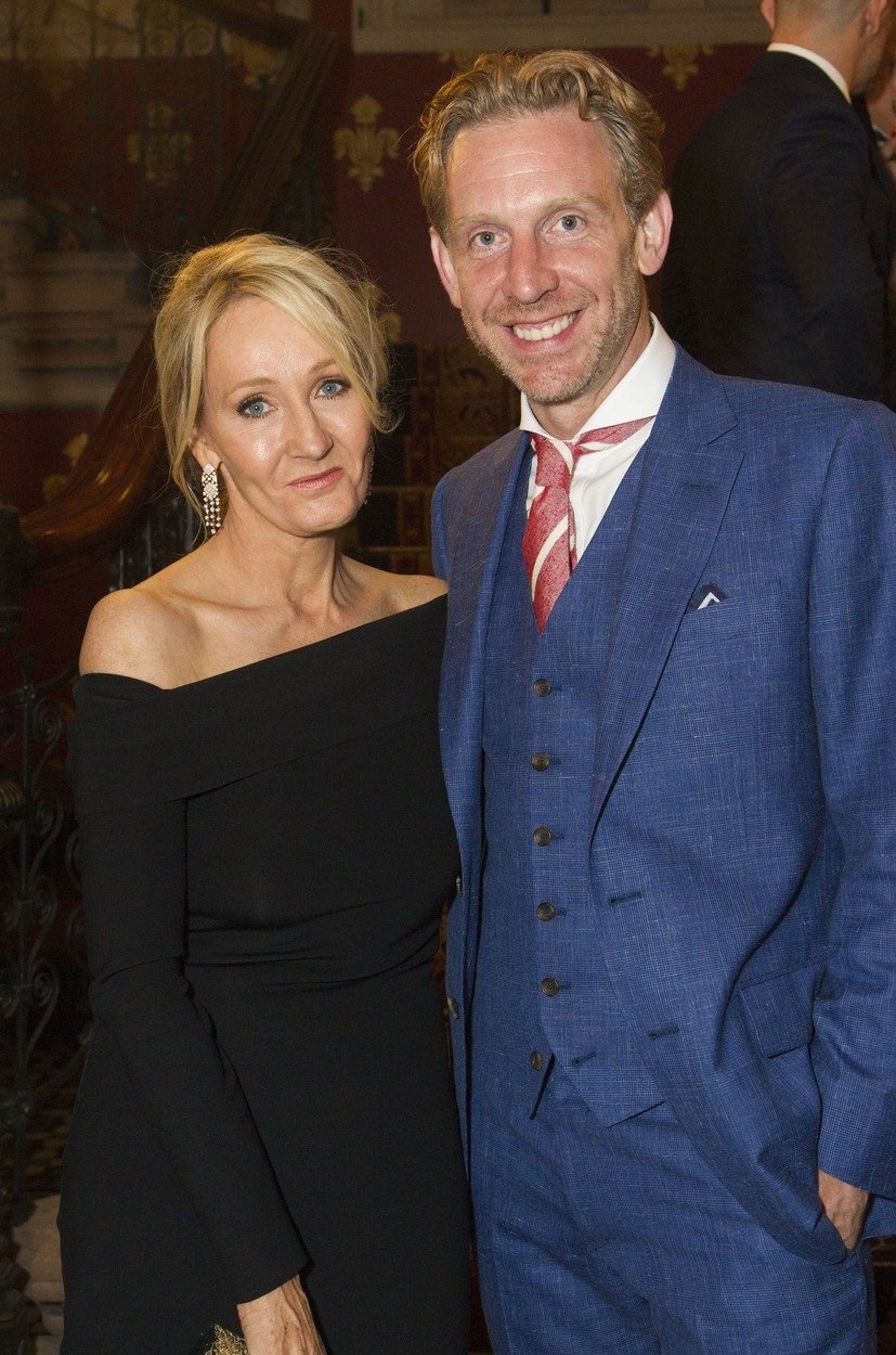 J. K. Rowlingová s představitelem divadelního Rona Paulem Thornleyem.