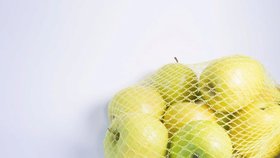 Jablka plná pesticidů prodávalo Makro.