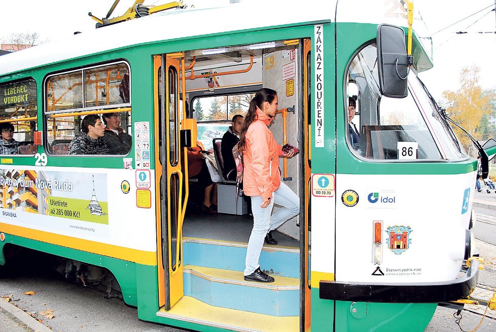 Aplikaci lze využít k cestě autobusem, tramvají, metrem, vlakem nebo dokonce přívozem.