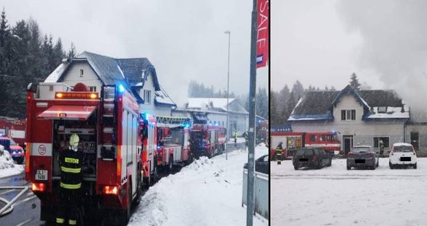 Požár autodílny v Jablonci: Jeden člověk se nadýchal zplodin a hasič se zranil