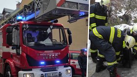 Při požáru v Jablonci nad Nisou zachránili hasiči z plamenů tři děti.