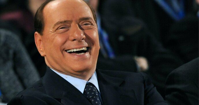 Bývalý italský premiér Silvio Berlusconi (83) prodává luxusní jachtu: Před ním patřila jinému mediálnímu magnátovi.