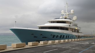 Gibraltar vydraží zabavenou jachtu ruského oligarchy. Odškodní tím banku JPMorgan