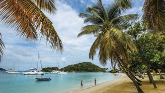 Jachtou do Karibiku: Čtyři týdny na deseti rajských ostrovech nezkažených masovou turistikou