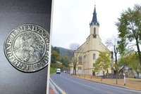 Kuriózní stopa po původu dolaru: Amerického reportéra dovedla až do Krušnohoří!